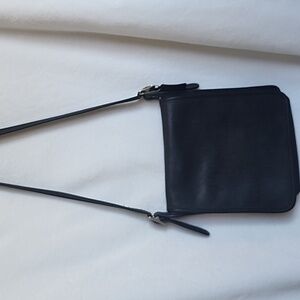 VINTAGE COACH Black Leather Crossbody Bag